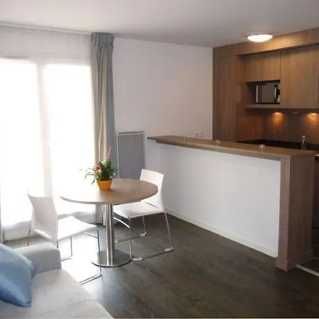 Ξενοδοχείο με διαμερίσματα Zenitude Residences Village