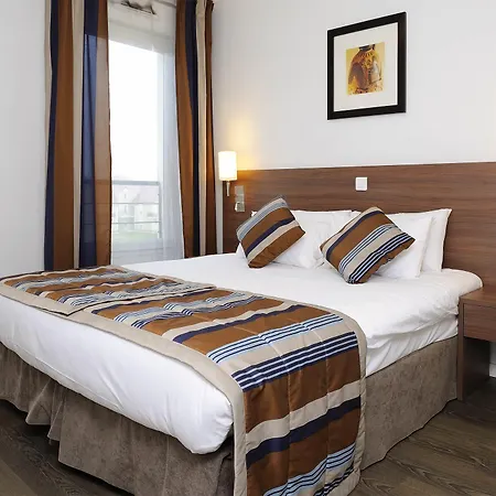 Zenitude Residences Village מלון דירות רואיסי-אן-פרנס