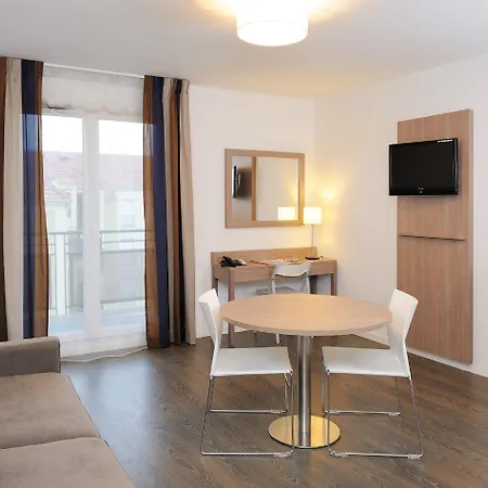 Apart Otel Zenitude Residences Village Roissy-en-France